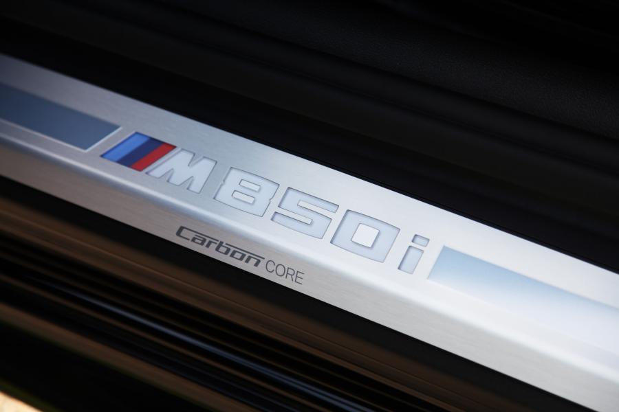Логотип BMW M850i xDrive Convertible by dAHLer (G14) 2019 года  (фото 14 из 38)